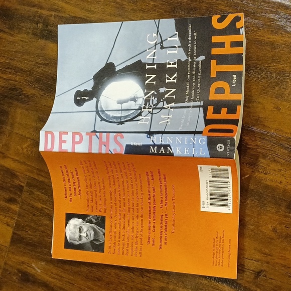 Gilead | Depths | A Good American | 3 Fiction Book Bundle - Picture 3 of 10